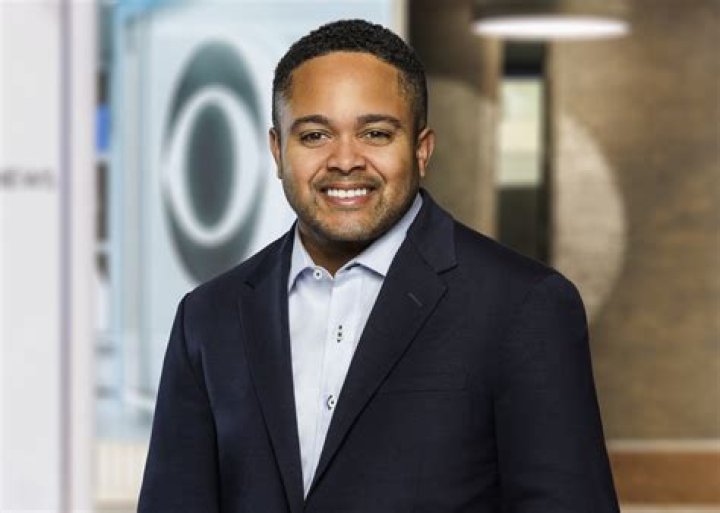 Lance Frank, Christa Robinson Given Expanded Communications Roles for CBS News, Stations, Medi